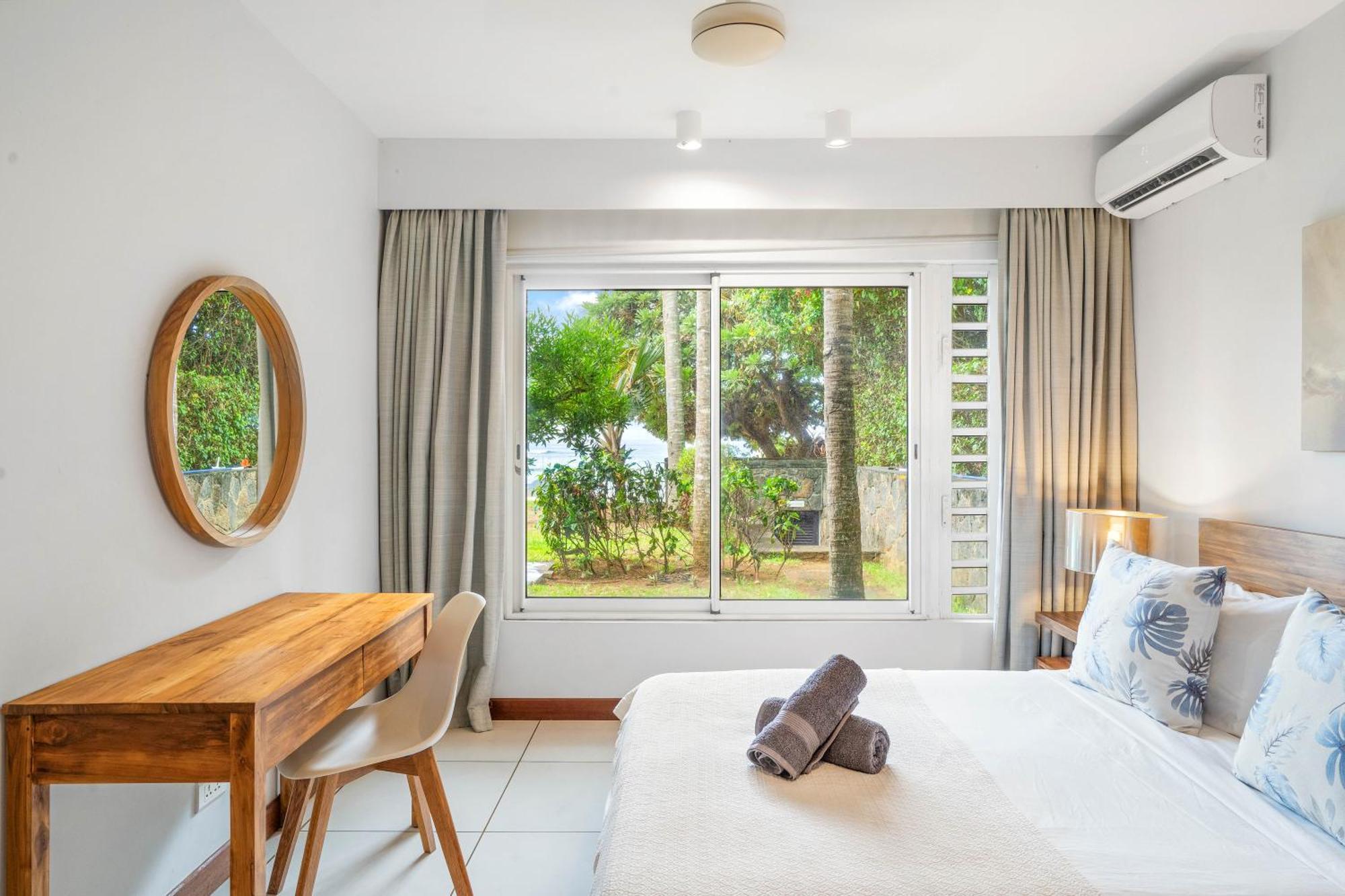 Kanope Bay - Holiday Beachfront Apartments Pointe aux Biches Exterior foto